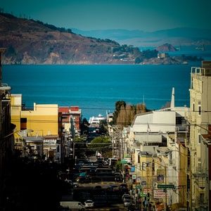 Meet your Posher, DeeDee